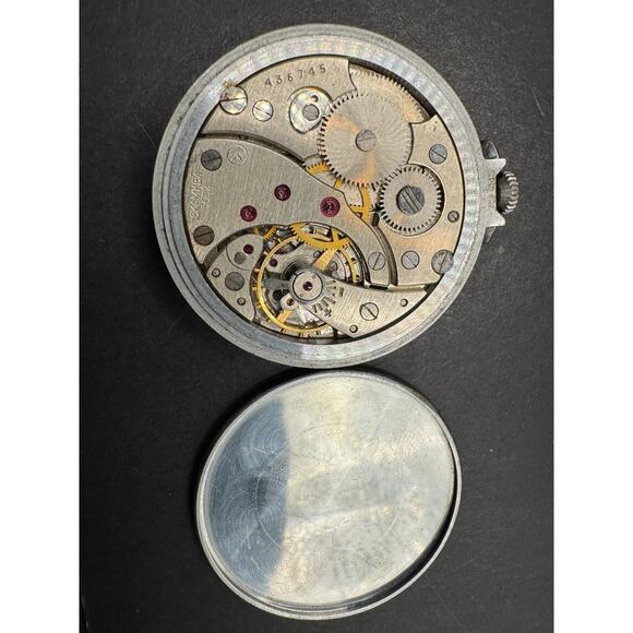 Vintage Soviet USSR 3602 Slim Pocket Watch MOLNIJA Russia Silver Tone 43mm - Picture 7 of 10